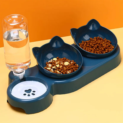 Rincón para morder y beber: el dúo perfecto para la hora de comer de tu gato