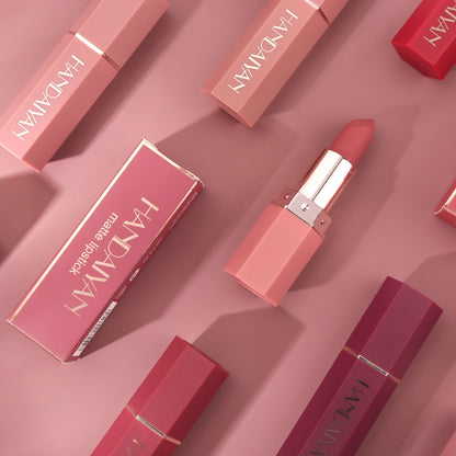Coffret Perfection Moue Velours : Des Lèvres Luxueuses en Un Seul Passage 