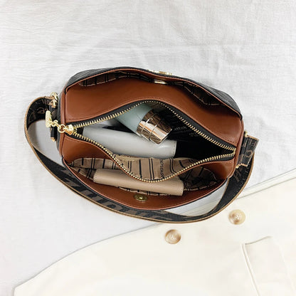 Chic Heritage Messenger Bag – Timeless Style, Effortless Elegance